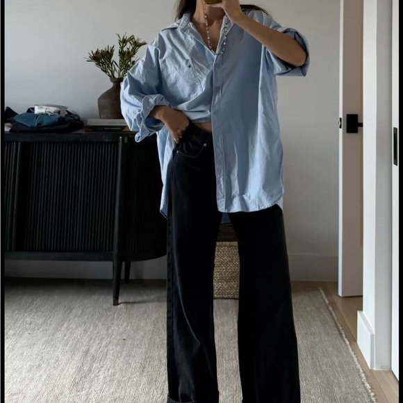 Light Blue Button-Up Shirt - Picture 4 of 4